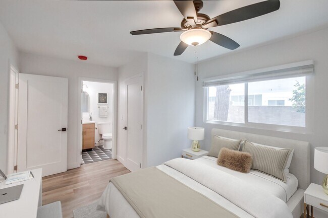 Interior Photo - The Leland II