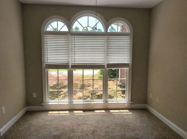 Building Photo - Georgeous home located in the  Shannamara Golf Club Community in Matthews!