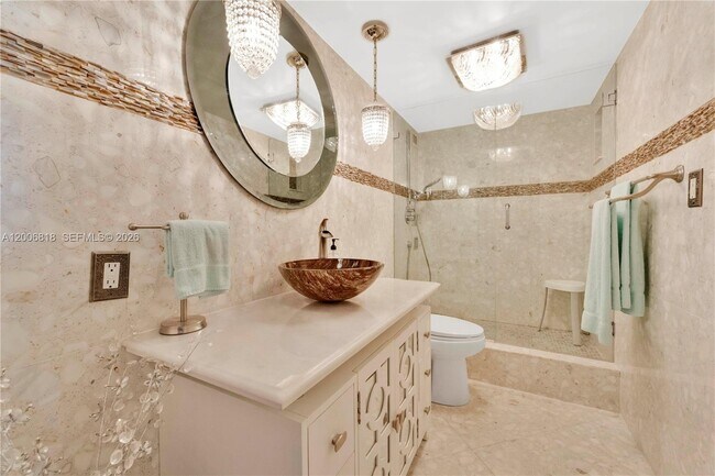 Building Photo - 5555 Collins Ave