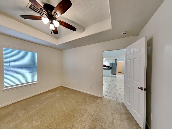 Building Photo - 16365 Hidden River Ct
