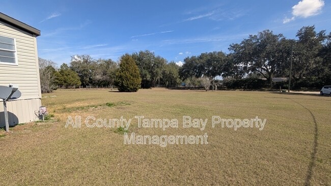 Building Photo - 3753 Oakwood Dr