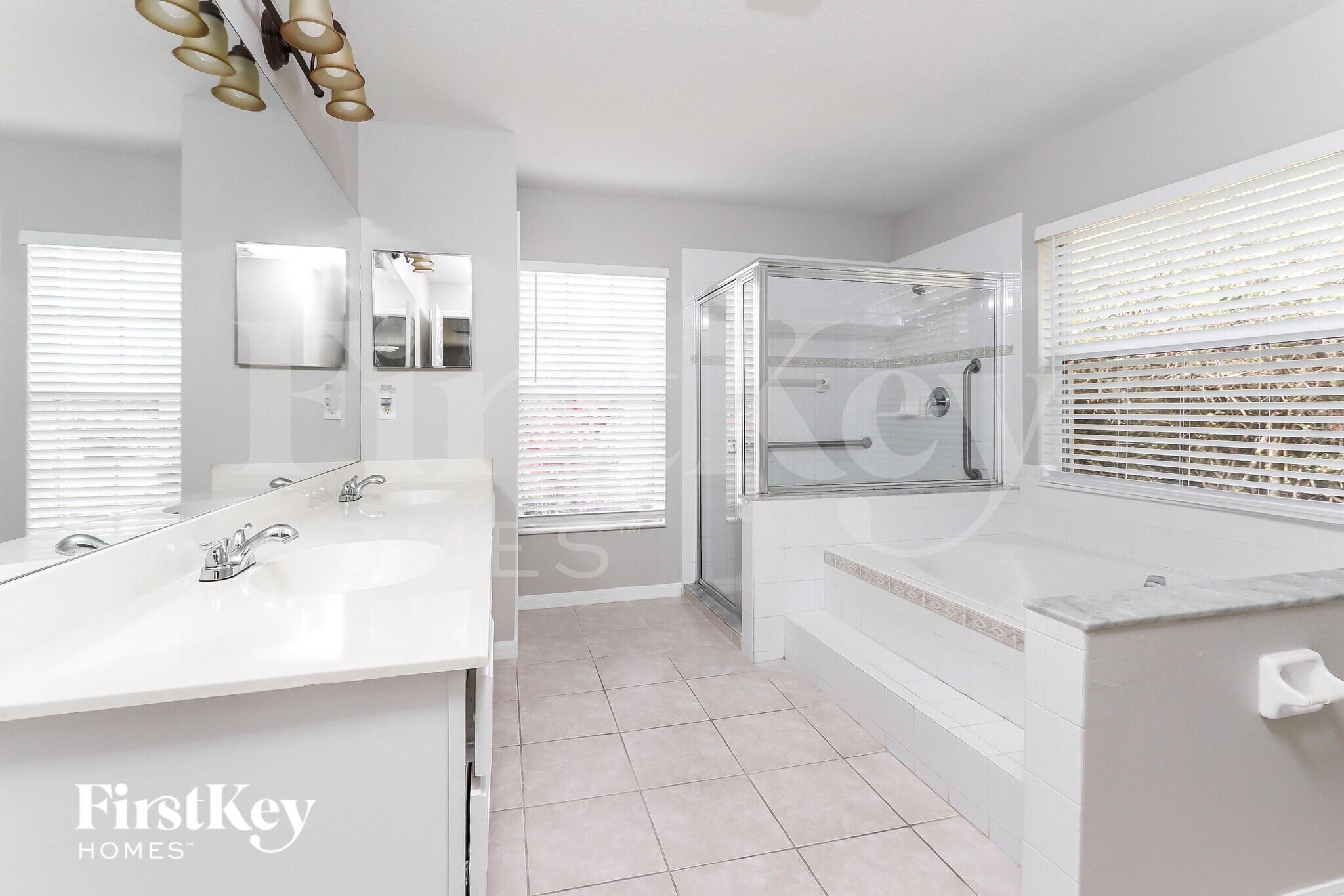 Building Photo - 1065 SW Haleyberry Ave