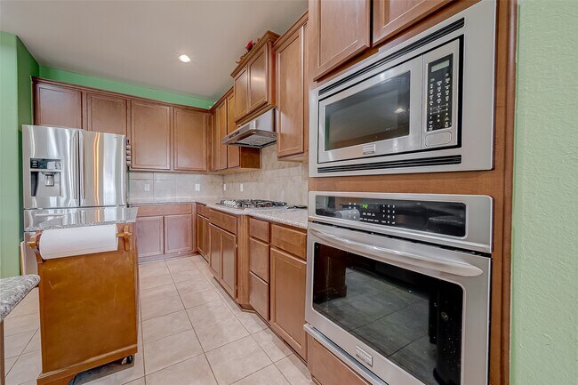Building Photo - 5626 Jay Thrush Dr