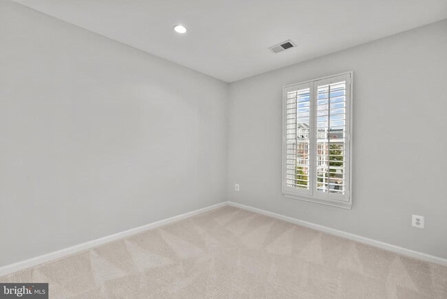 Building Photo - 5120 Grimm Dr