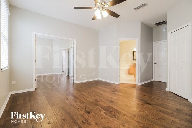 Building Photo - 9797 Bennington Chase Dr