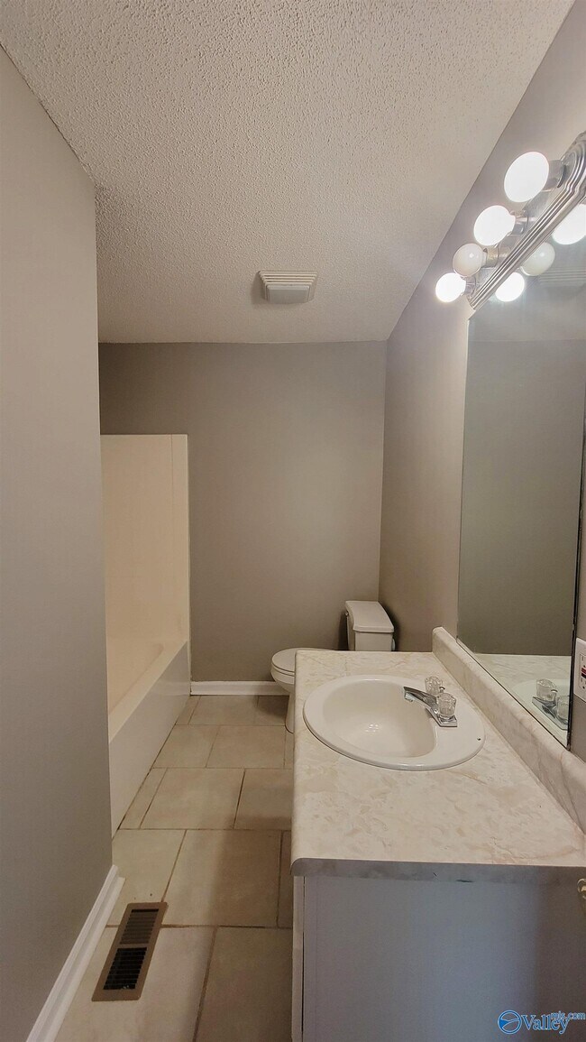 Building Photo - 6010 Ellington Rd NW