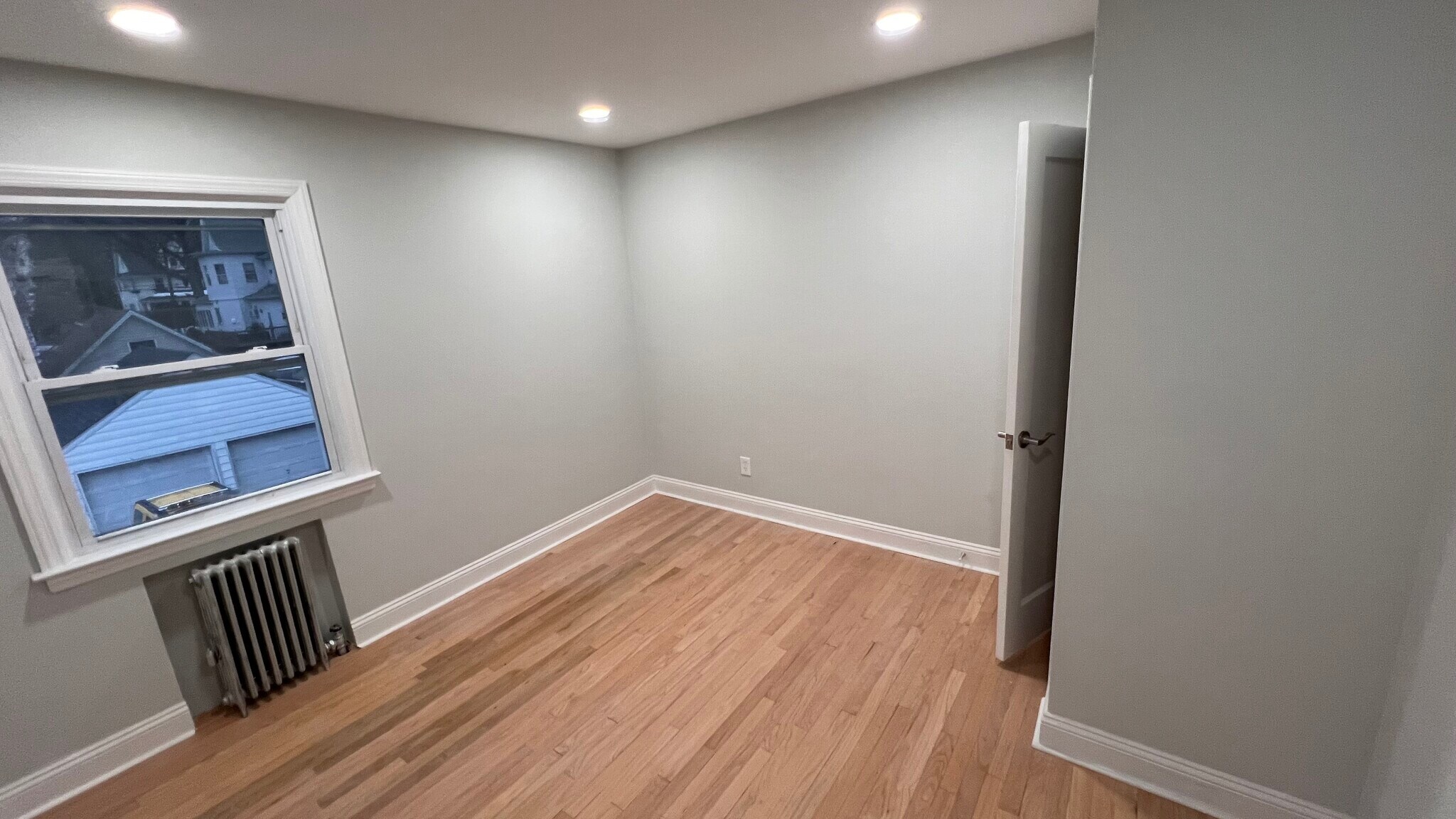 Building Photo - 86 N Walnut St