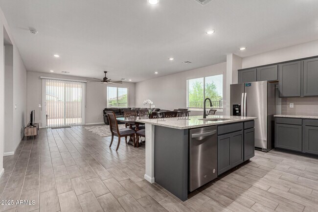 Building Photo - 18021 Avenida del Sol W