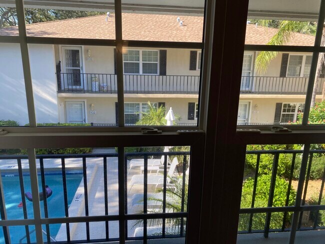 Building Photo - 800 Coquina Ln