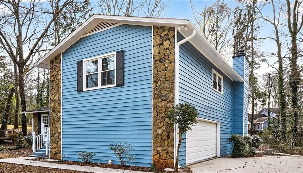 Building Photo - 1075 Forest Heights Rd