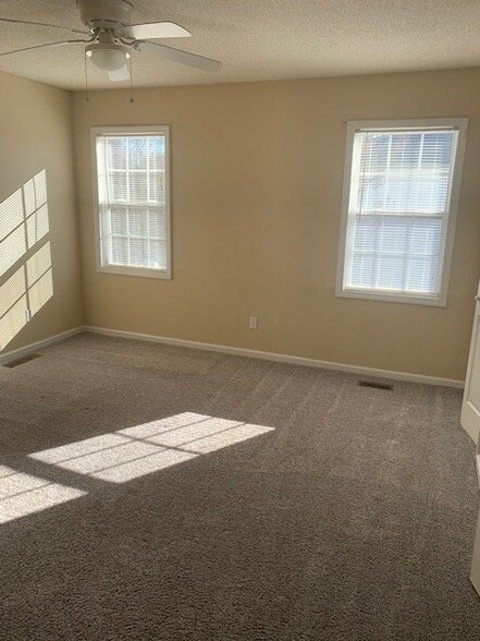 Building Photo - 3903 Sterling Pointe Dr