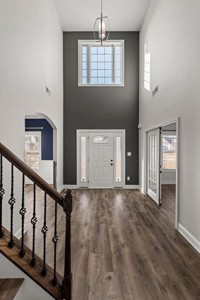 Building Photo - Gorgeous Home Offering Over 3000 HSF!