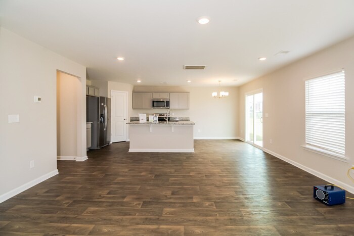 Building Photo - 425 Red Poll Wy