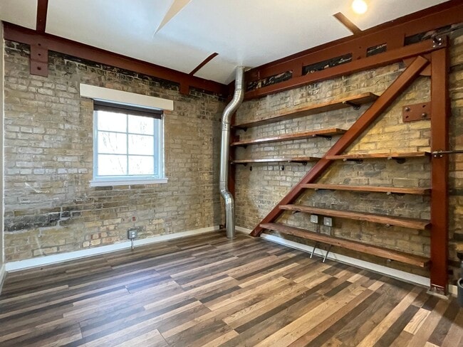 Building Photo - Urban Condo at The Pierpont Lofts!