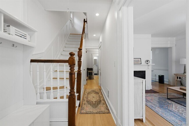 Building Photo - 27 N Dutcher St