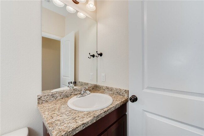 Building Photo - 1915 Dartmouth St