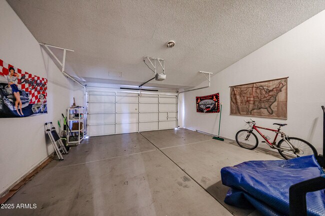 Building Photo - 9085 E Windrose Dr