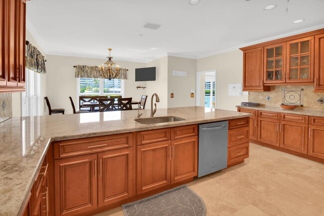 Building Photo - 1704 Del Haven Dr