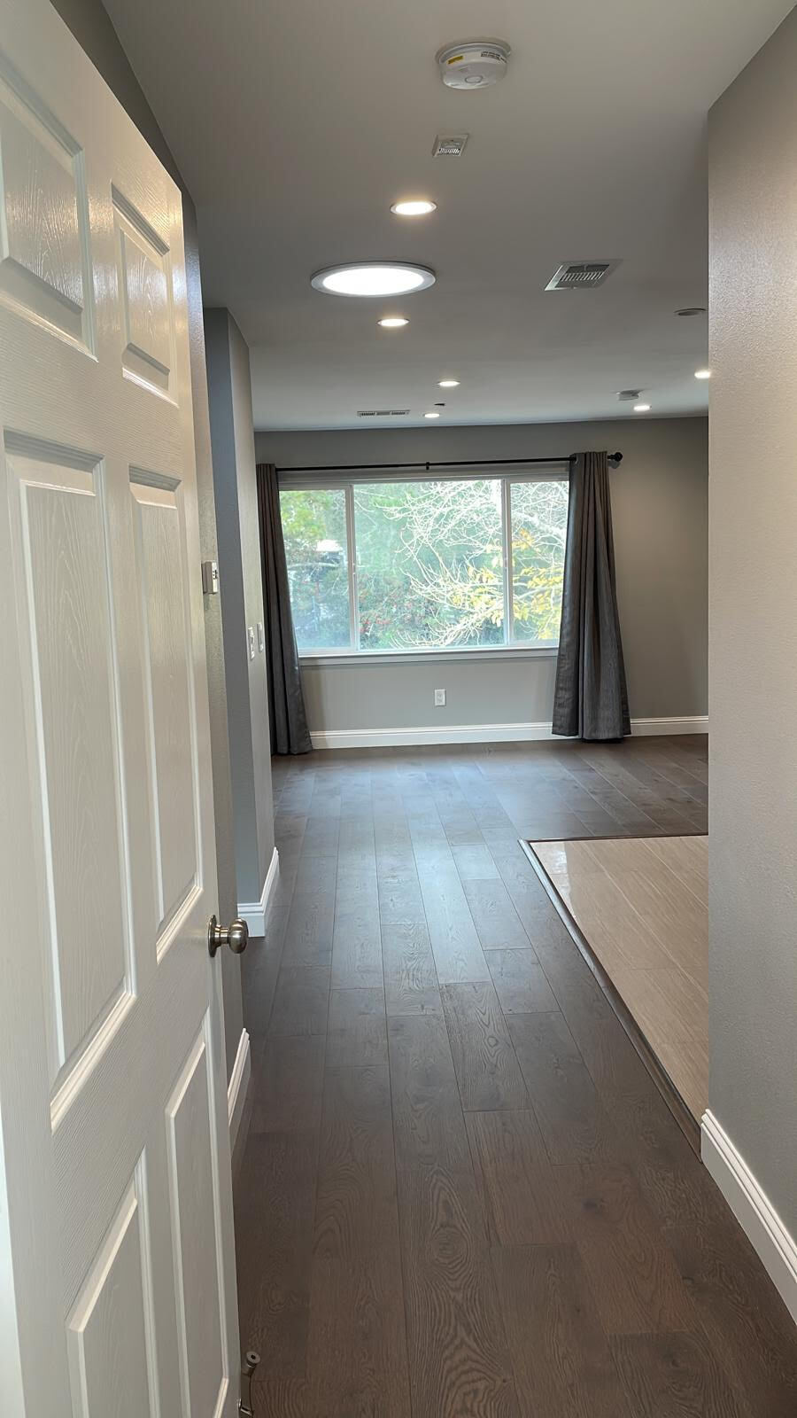 Entry - 2231 Whitman Way