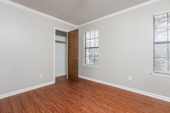 Building Photo - 105 Whitewood Dr