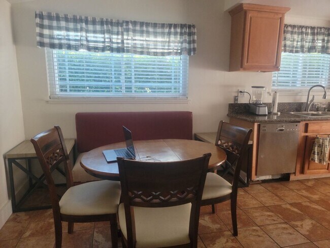 Building Photo - Beautiful 4 Bedroom 2 Bathroom Granada Hills Home Ready for Move In!