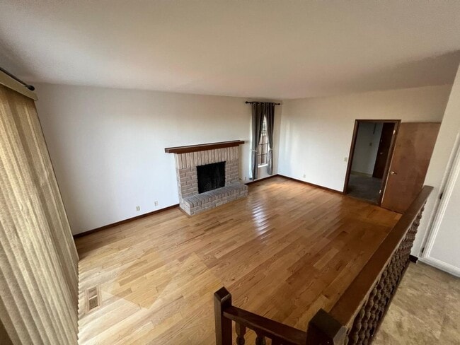 Building Photo - 381 St Andrews Ln