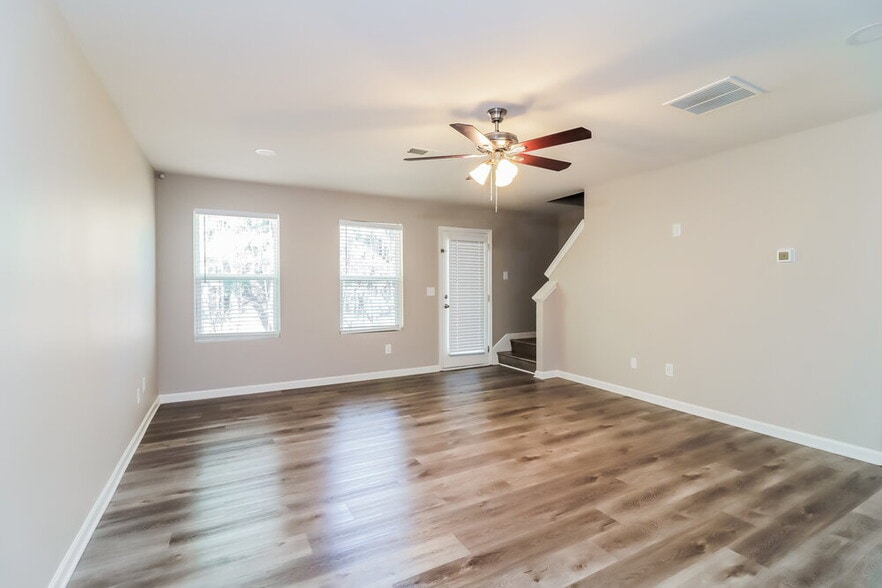 Building Photo - 170 Alton Cir