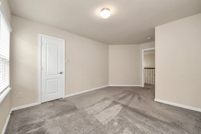 Building Photo - 21254 Lucknow Ln