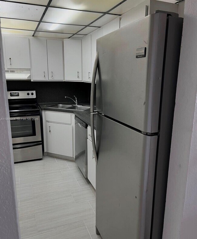 Building Photo - 1251 NE 108th St