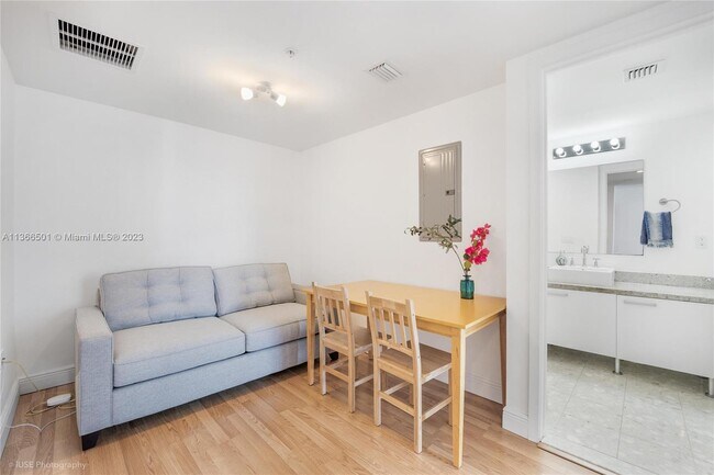 Building Photo - 185 SW 7th St