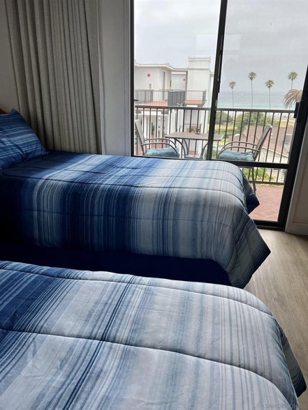 Building Photo - 8263 Camino Del Oro