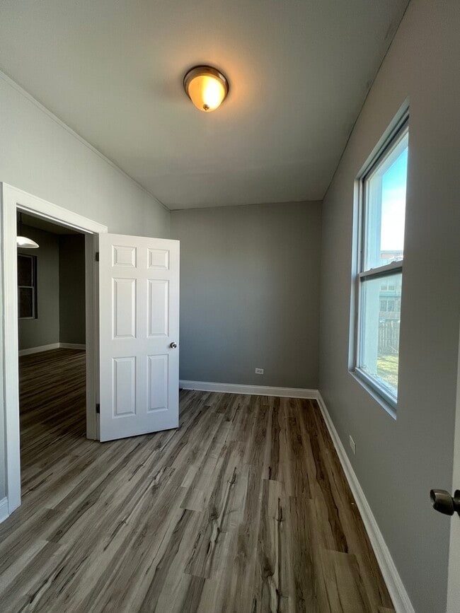 Building Photo - 7349 S Evans Ave