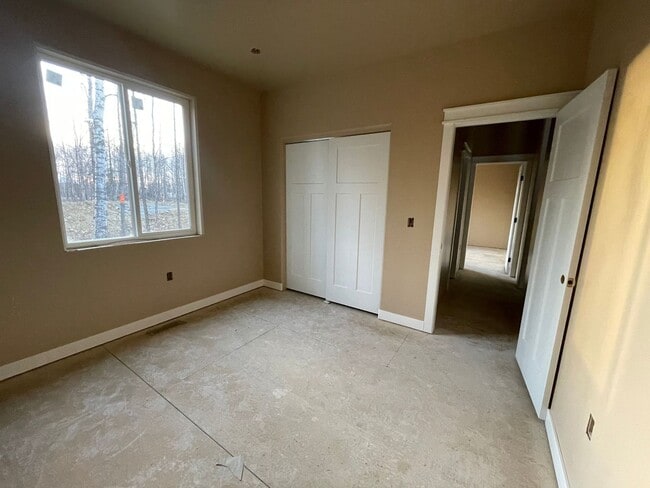 Building Photo - 7493 N Paw St