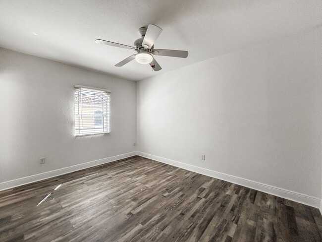 Building Photo - Stunning 3-Story Beach Townhome – Steps from the Gulf! 3bed|3bath
