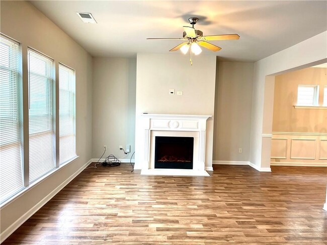 Building Photo - 458 Hardy Water Dr SE