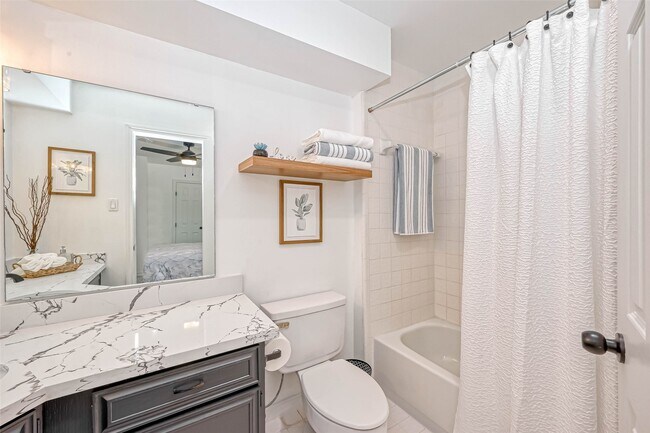 Building Photo - 5613 St Paul St