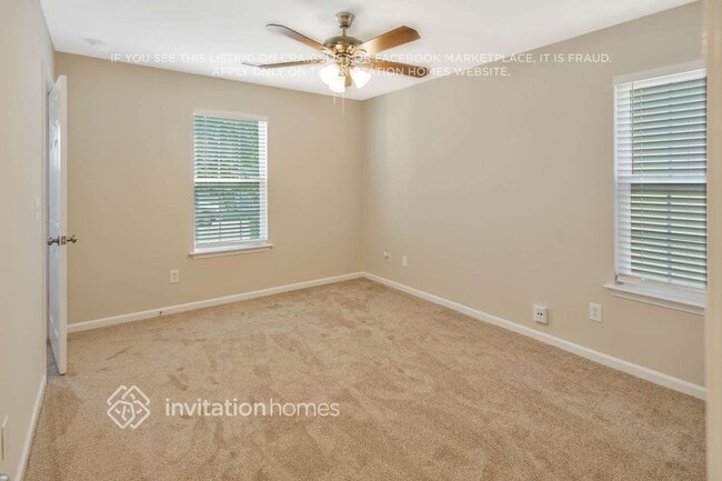 Building Photo - 236 Pangle Dr