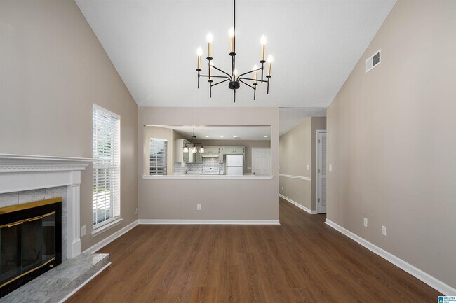 Building Photo - 132 King James Ct