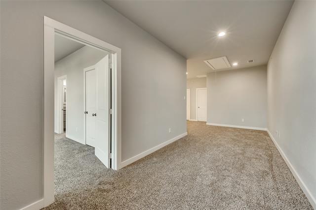 Building Photo - 5849 Rivendell Dr