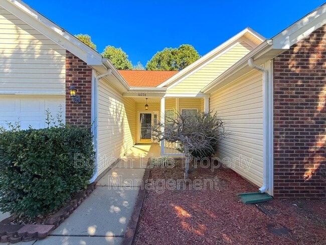 Building Photo - 10226 Highland Creek Cir