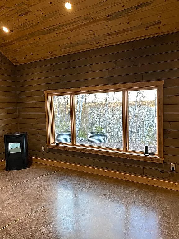 Building Photo - 978 Lakeview Dr