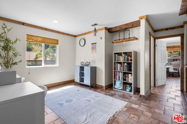 Building Photo - 28123 Gibraltar Ln