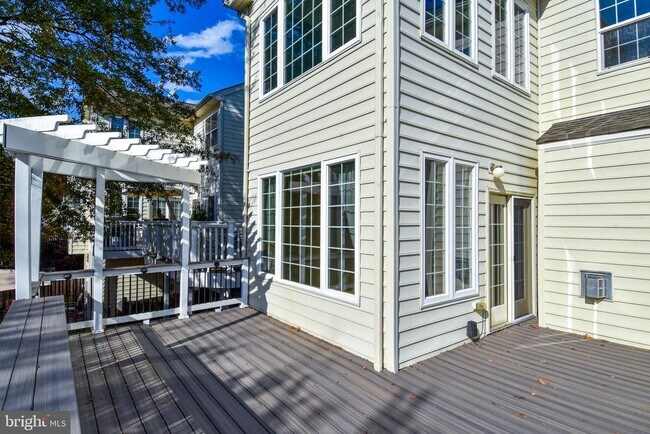 Building Photo - 43265 Morven Square