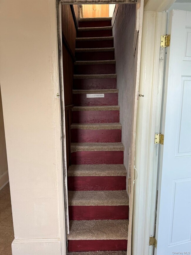 Building Photo - 64 Anstice St