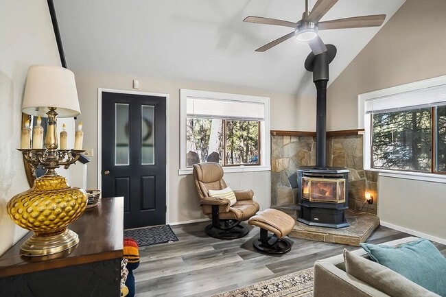 Building Photo - Beautiful Home- Backs up to BLM Land