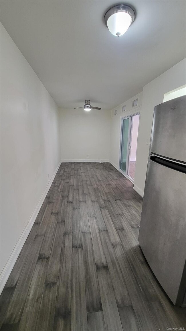 Building Photo - 141-60 84th Rd