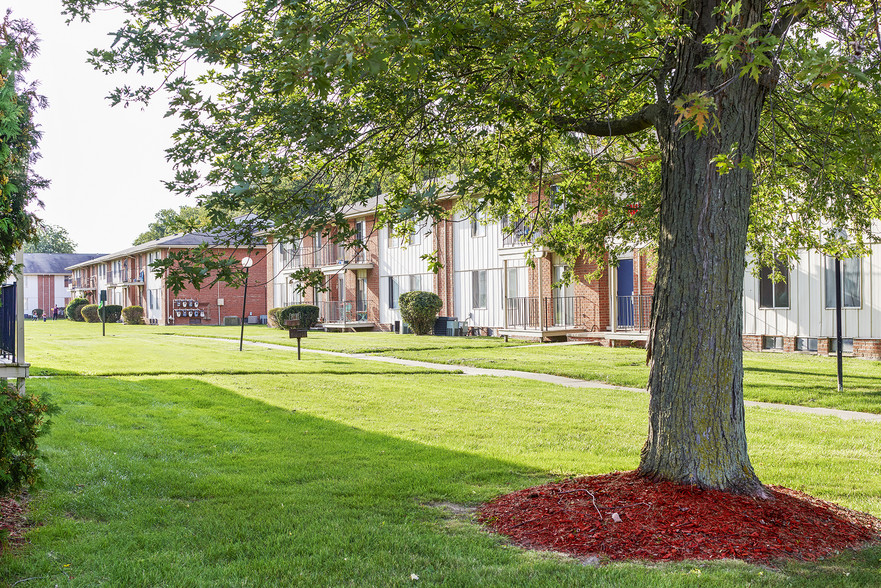 Primary Photo - Bridgewood Apartments