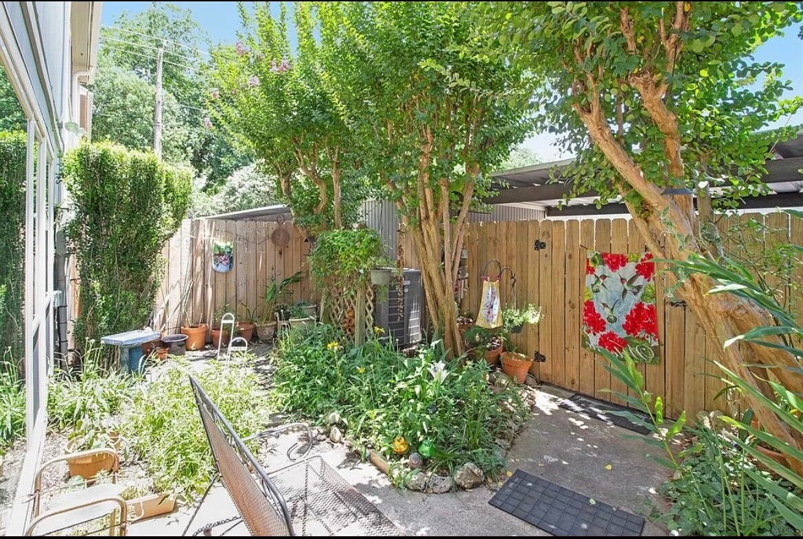 Back Yard - 8263 Wednesbury Ln