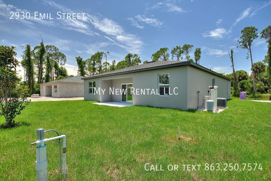 Building Photo - 2930 Emil St