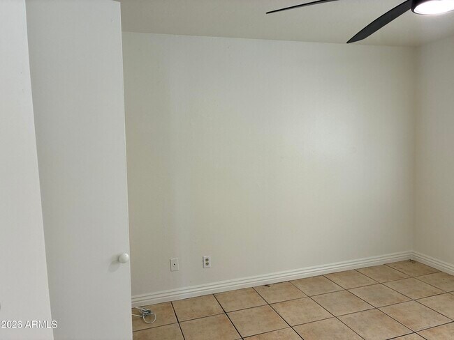 Building Photo - 8819 W Roma Ave